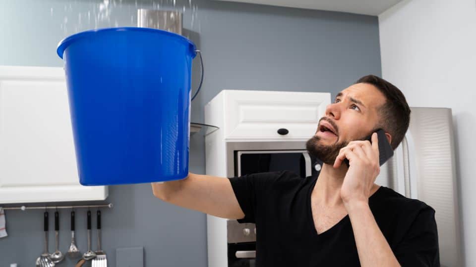 מומחה לאיתור רטיבות